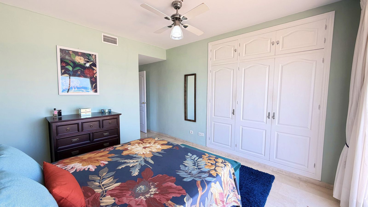 Penthouse te koop in Estepona | 3 slaapkamers H5495011
