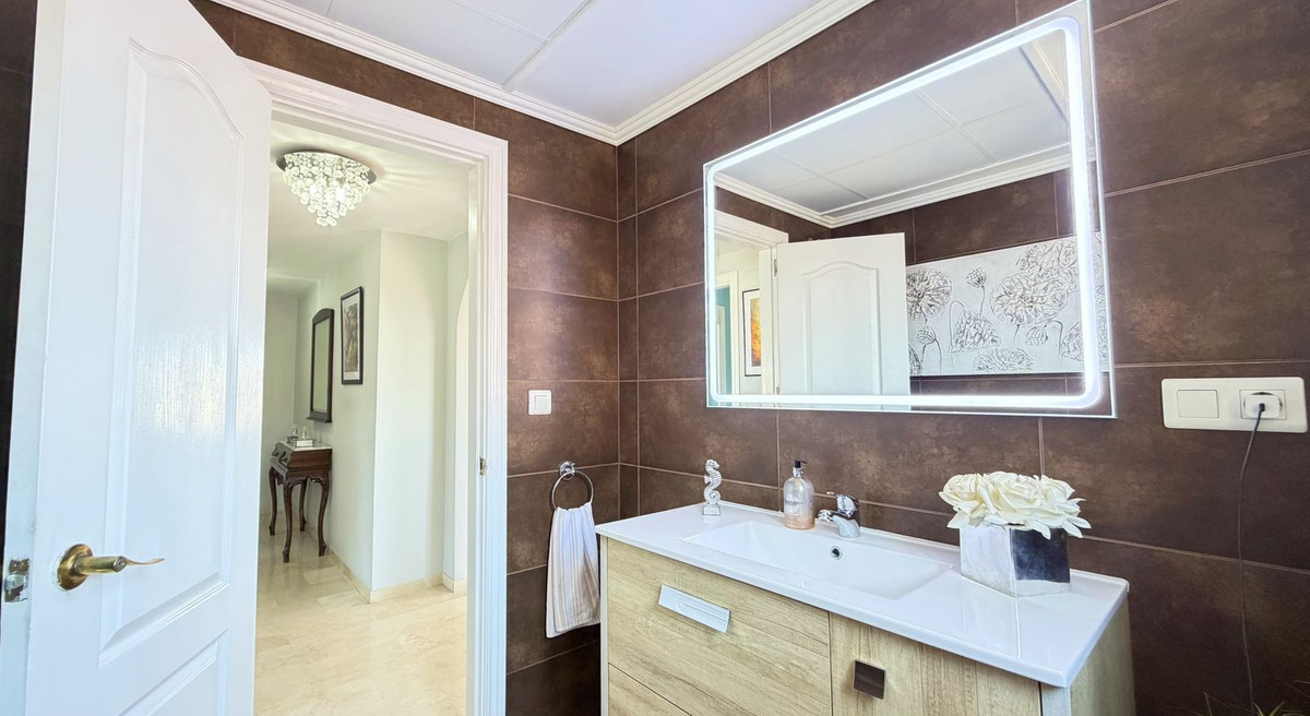 Penthouse te koop in Estepona | 3 slaapkamers H5495011