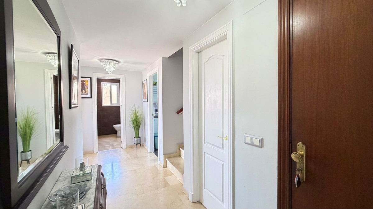 Penthouse te koop in Estepona | 3 slaapkamers H5495011