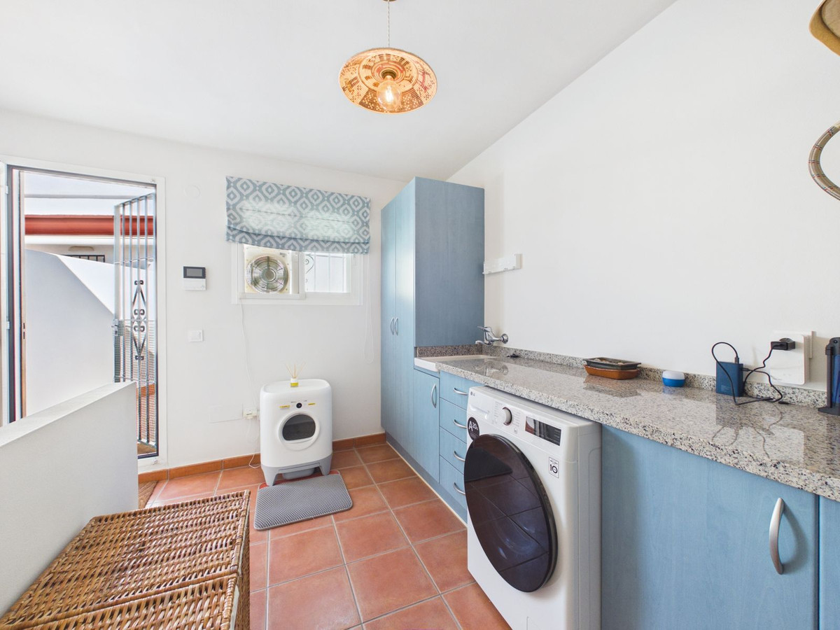 Huis te koop in Estepona | 3 slaapkamers H5496115
