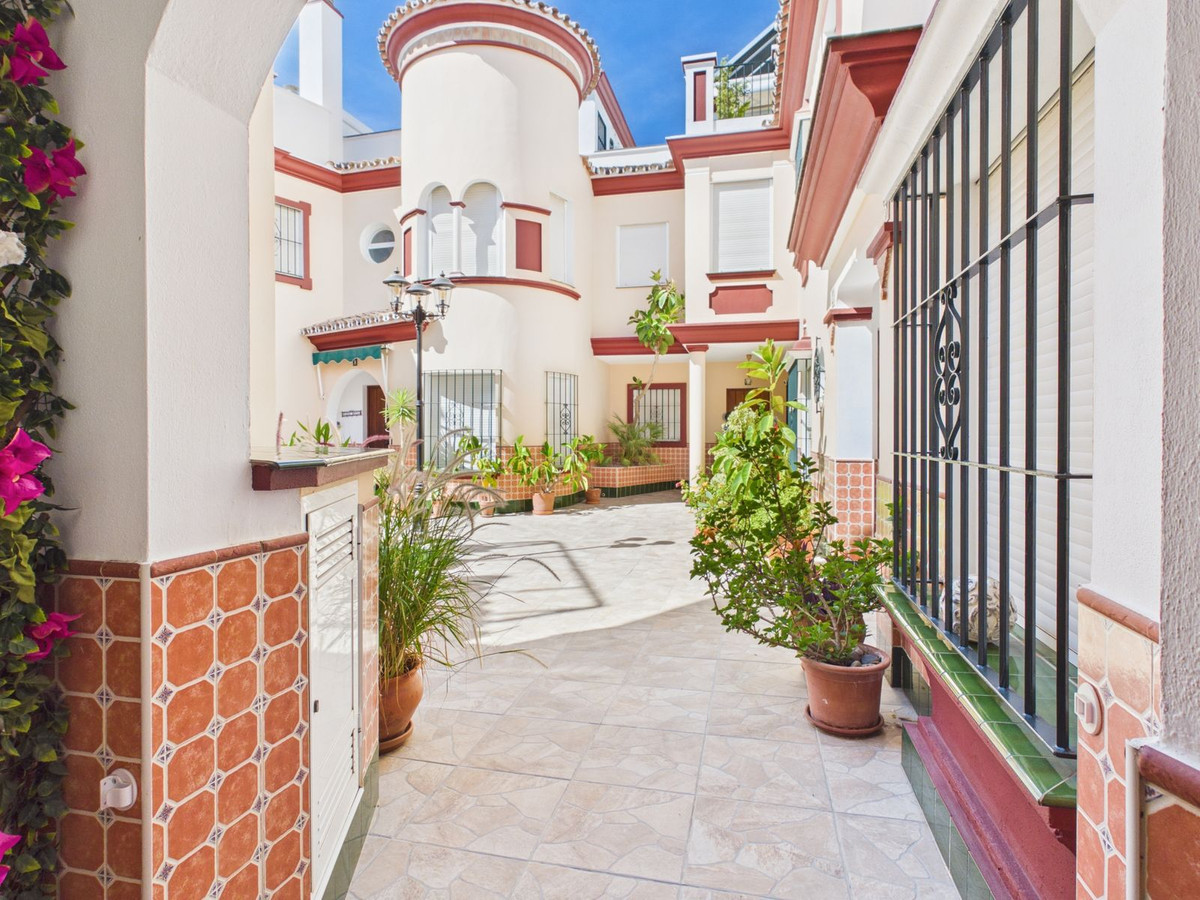 Huis te koop in Estepona | 3 slaapkamers H5496115