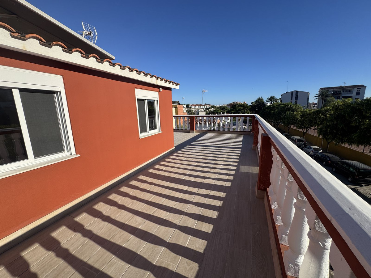 Huis te koop in Estepona | 5 slaapkamers H5496211