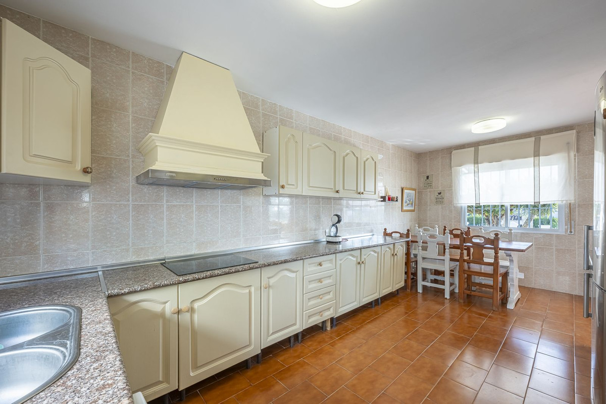 Huis te koop in Estepona | 3 slaapkamers H5498098