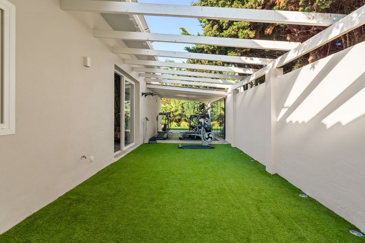 Huis te koop in Estepona | 4 slaapkamers H5498119