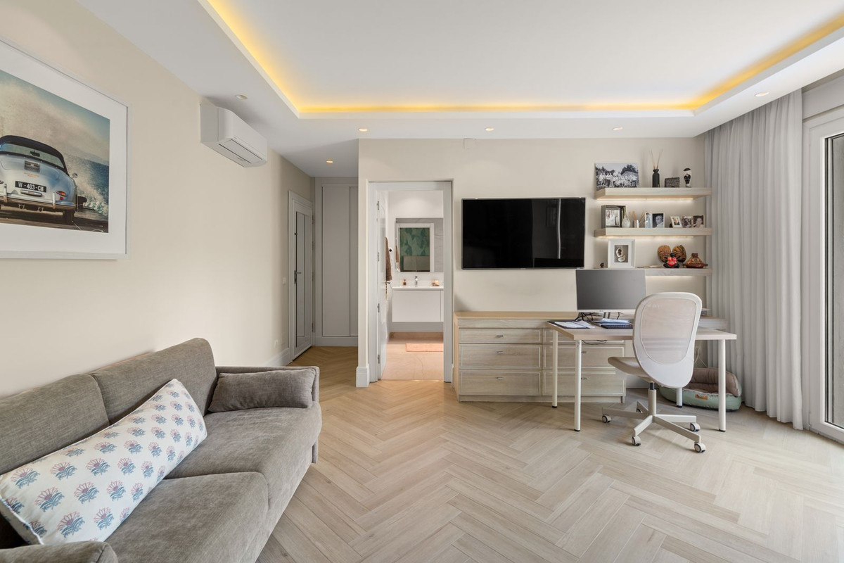 Huis te koop in Estepona | 4 slaapkamers H5498119