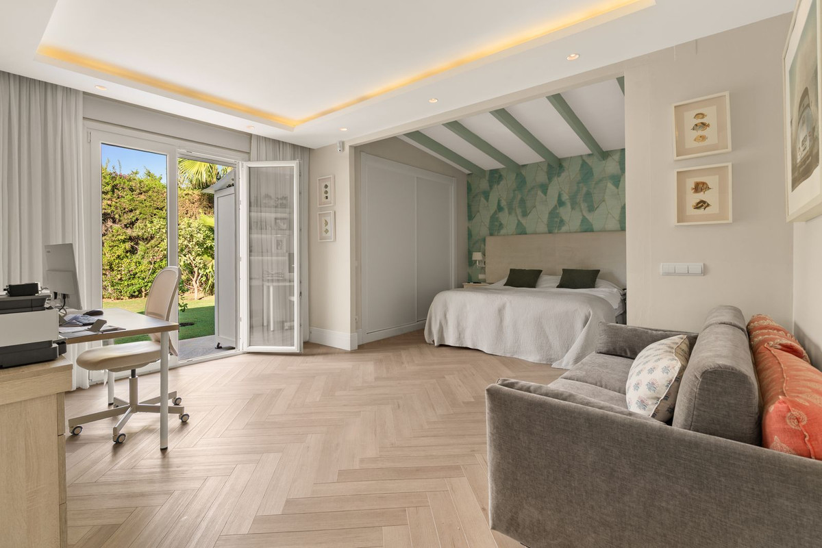 Huis te koop in Estepona | 4 slaapkamers H5498119