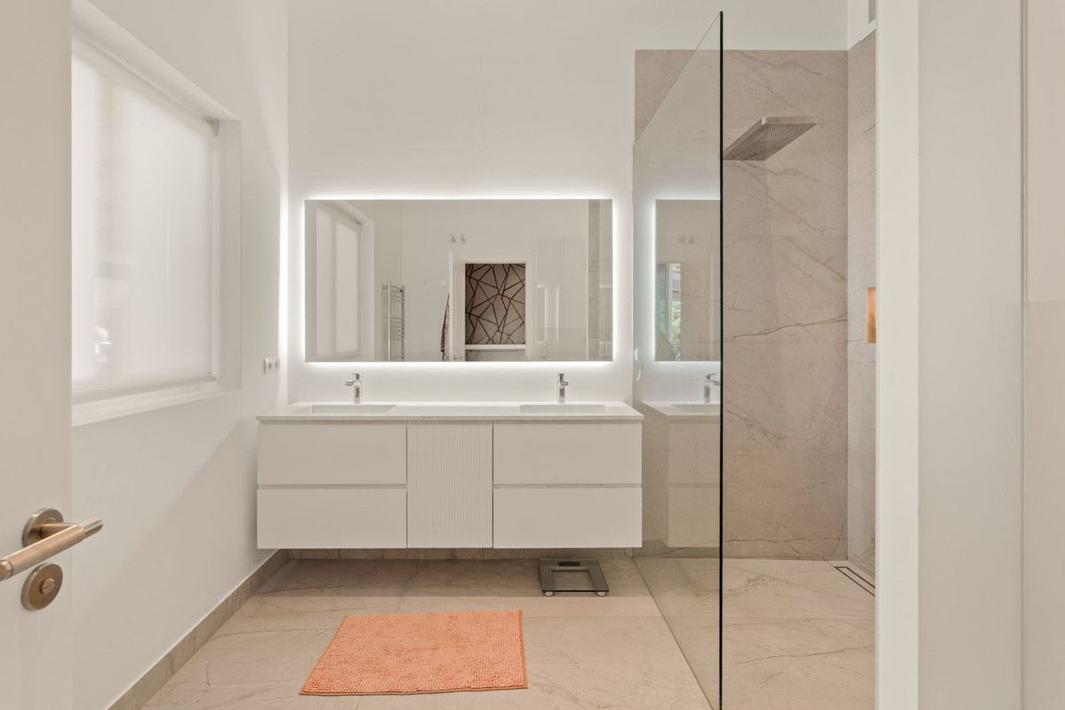 Huis te koop in Estepona | 4 slaapkamers H5498119