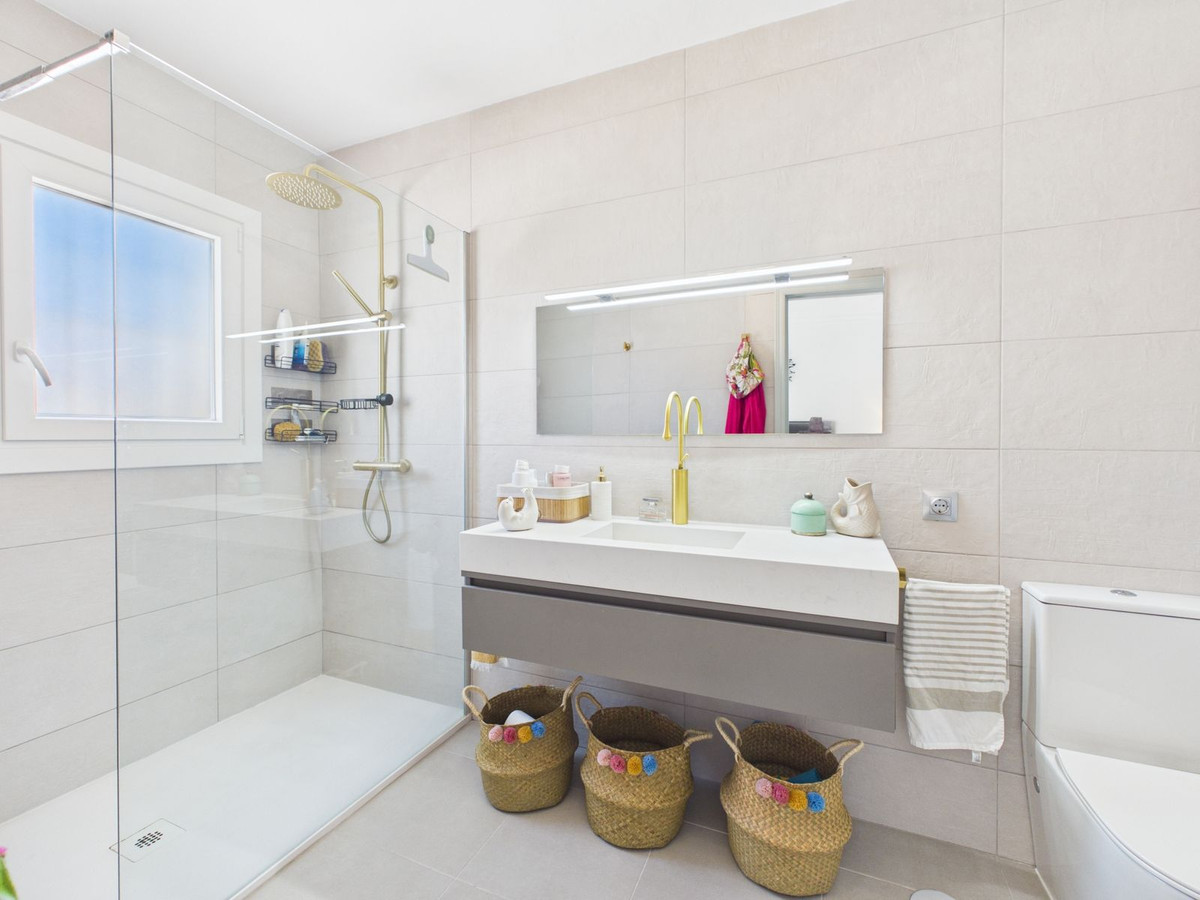 Huis te koop in Estepona | 3 slaapkamers H5498614
