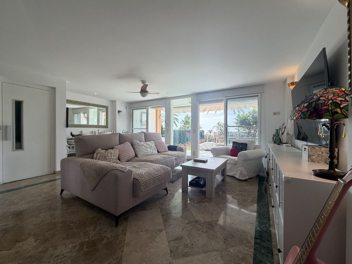 Huis te koop in Estepona | 3 slaapkamers H5498848