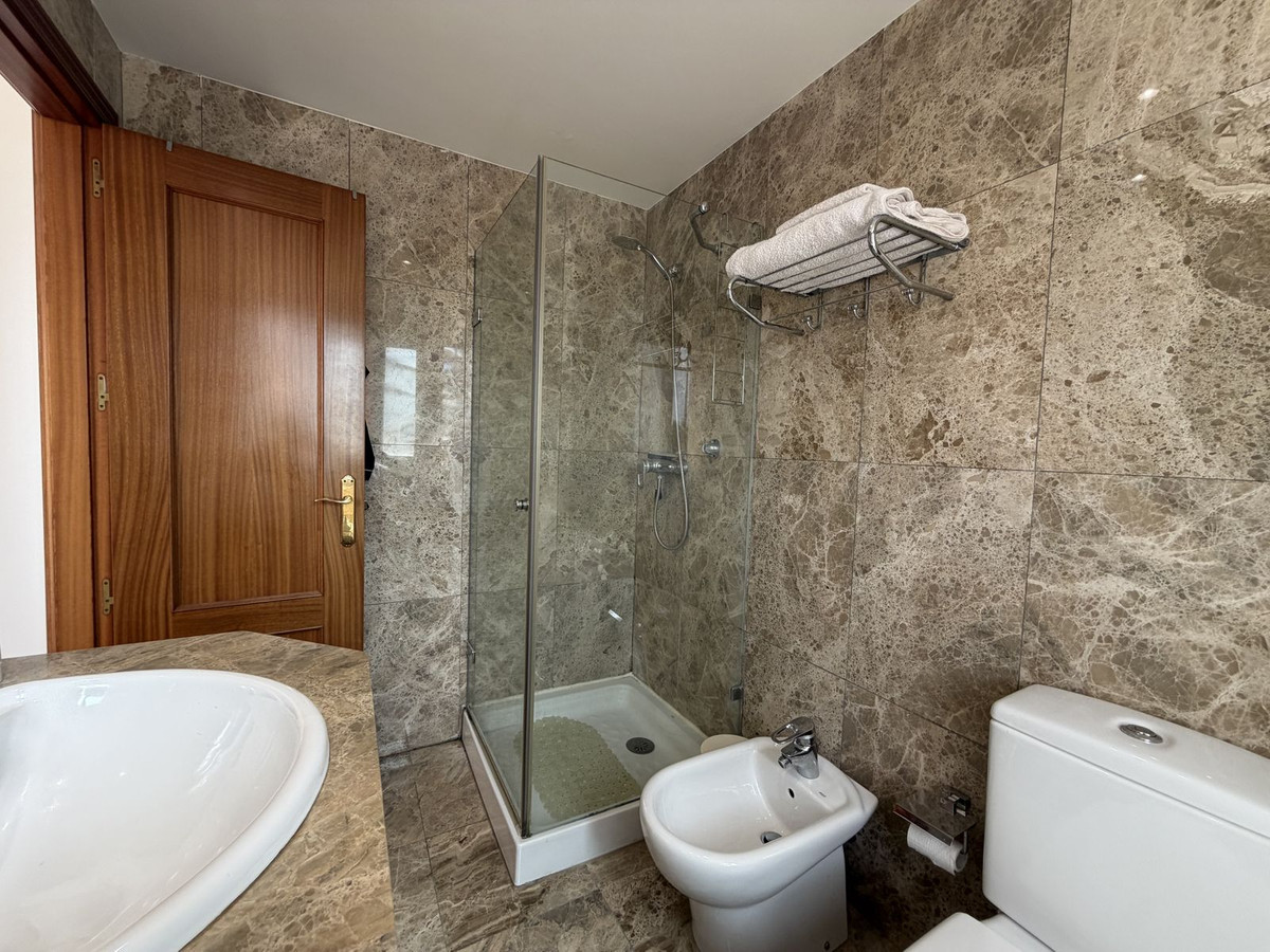 Huis te koop in Estepona | 3 slaapkamers H5498848