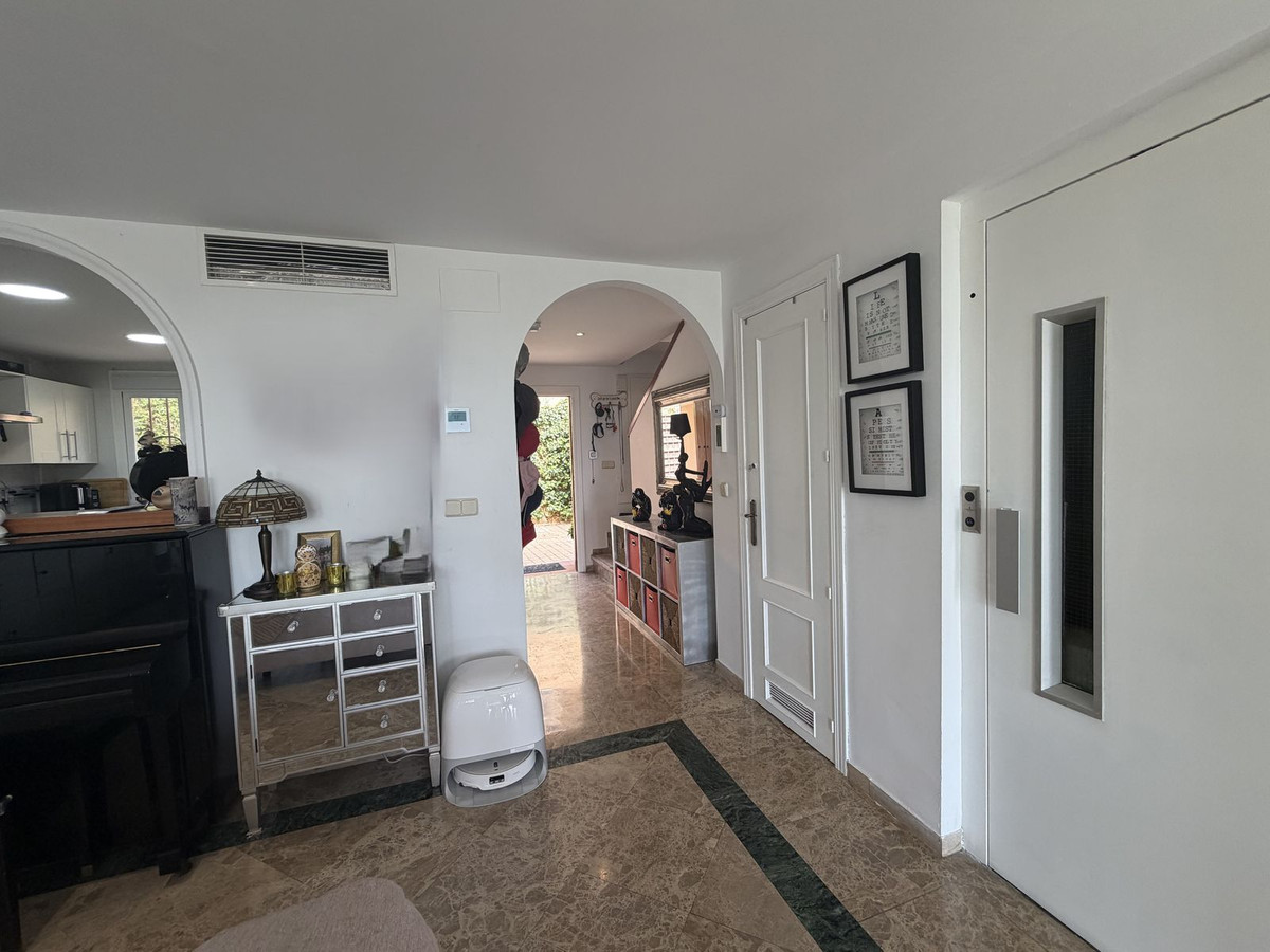 Huis te koop in Estepona | 3 slaapkamers H5498848