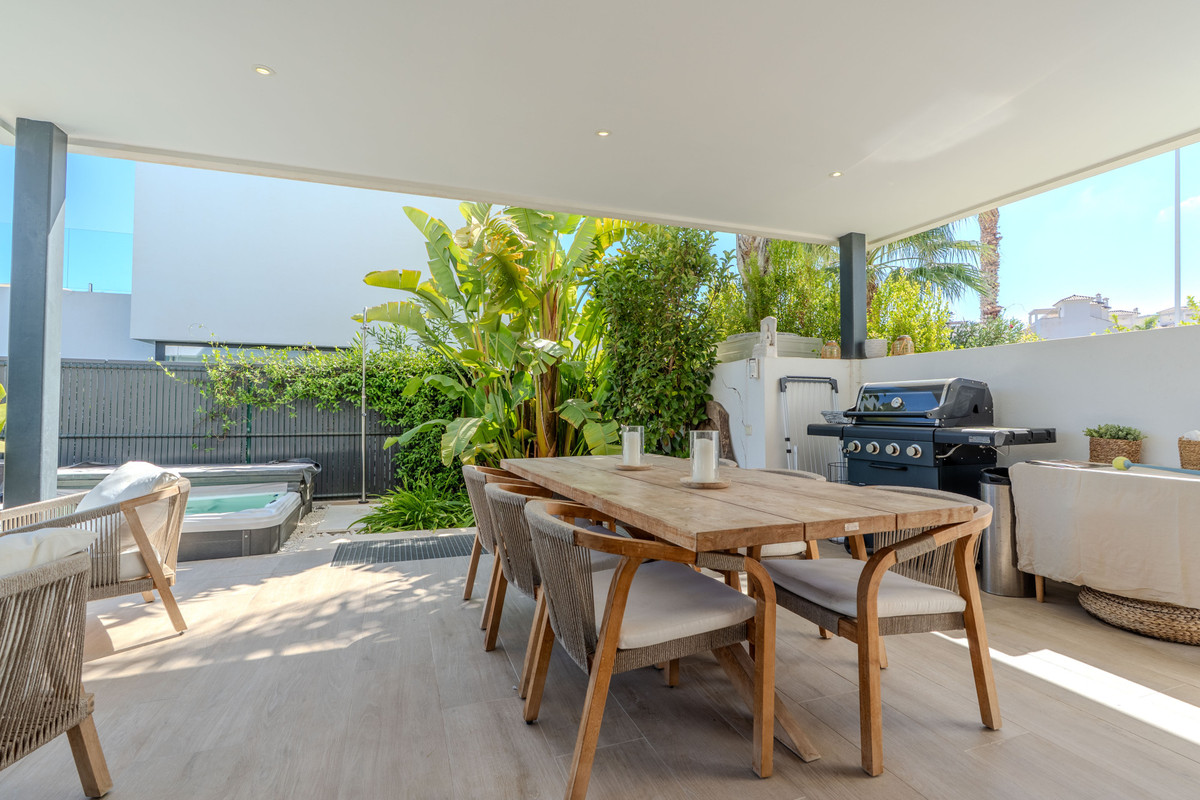 Huis te koop in Estepona | 4 slaapkamers H5503060