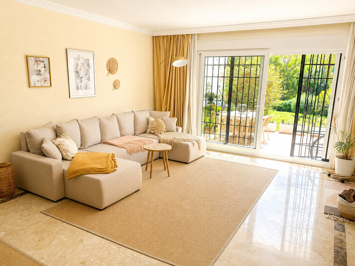 Huis te koop in Estepona | 2 slaapkamers H5504557