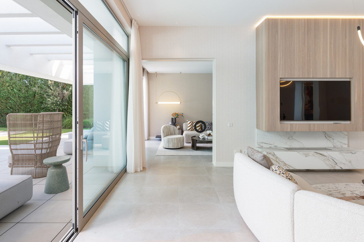Huis te koop in Estepona | 4 - 5 slaapkamers H5506933