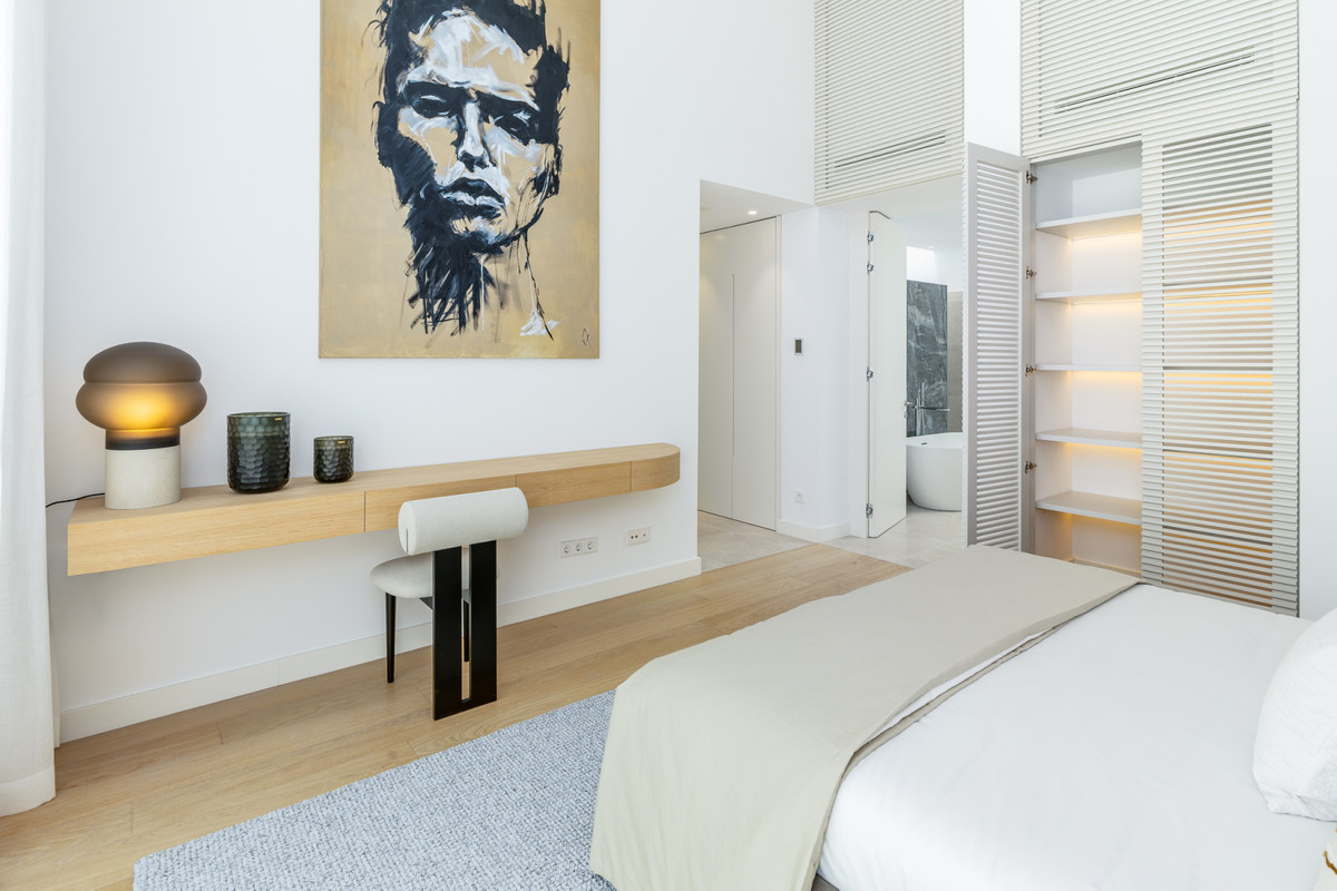 Huis te koop in Estepona | 4 - 5 slaapkamers H5506933