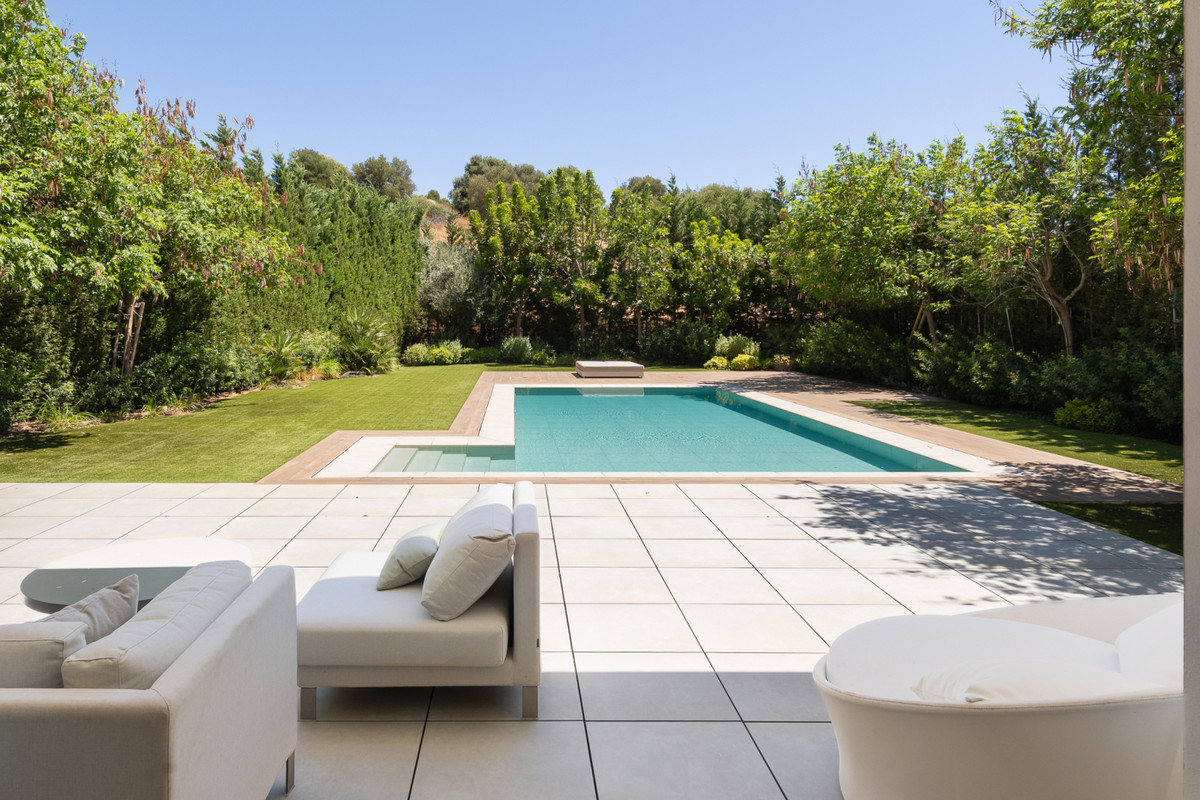 Huis te koop in Estepona | 4 - 5 slaapkamers H5506933