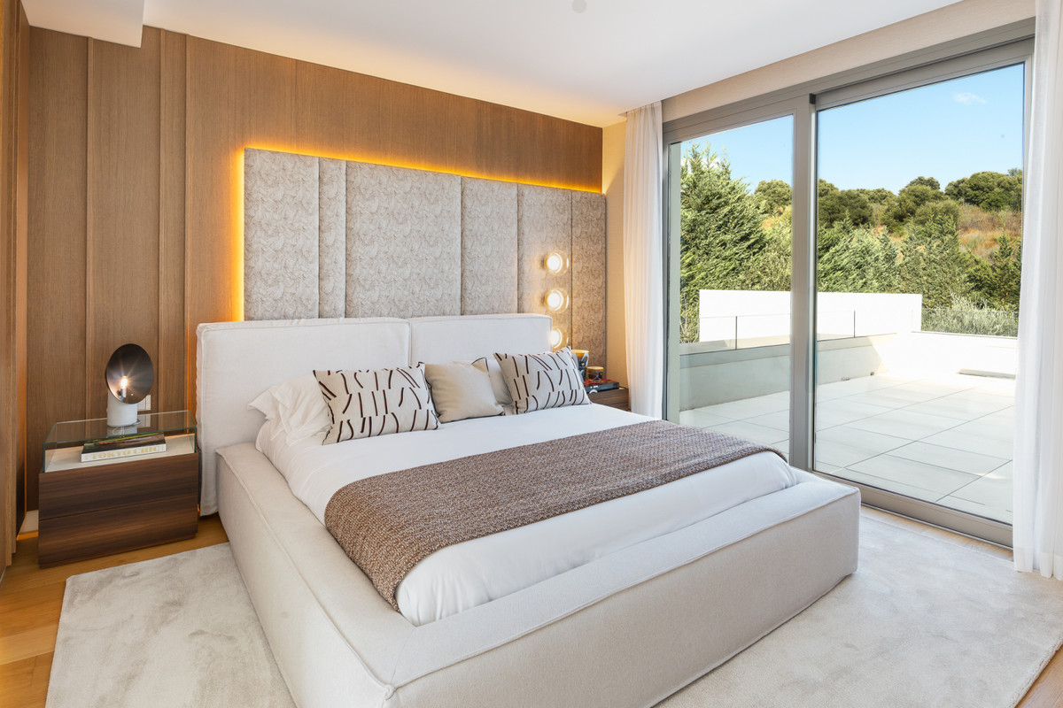 Huis te koop in Estepona | 4 - 5 slaapkamers H5506933