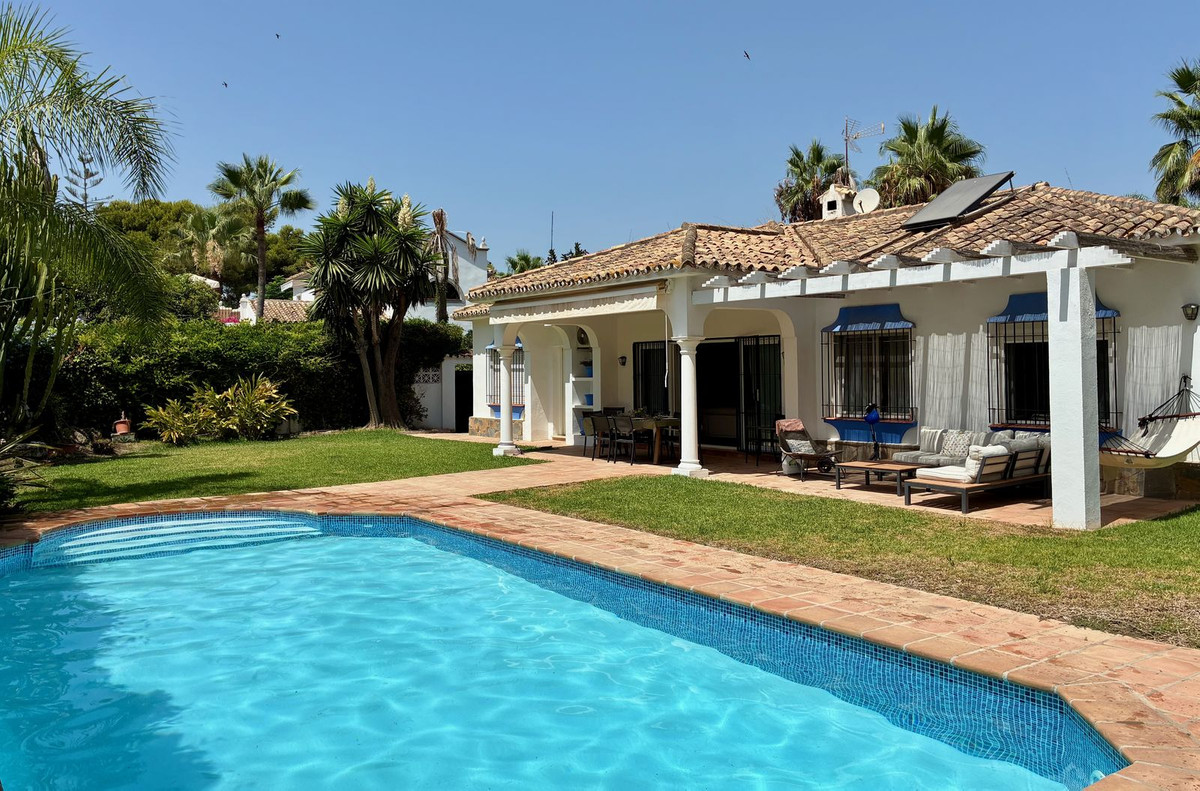 Huis te koop in Estepona | 3 slaapkamers H5509957