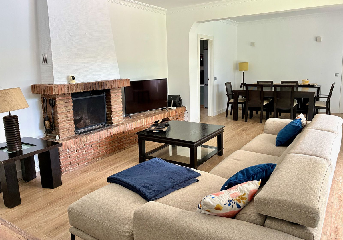 Huis te koop in Estepona | 3 slaapkamers H5509957