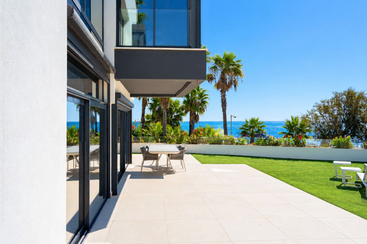 Huis te koop in Estepona | 4 slaapkamers H5510149