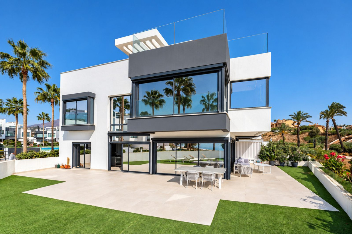 Huis te koop in Estepona | 4 slaapkamers H5510149