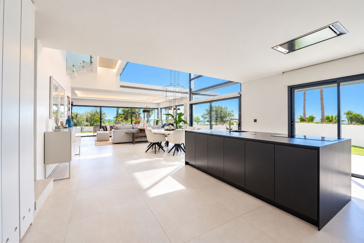 Huis te koop in Estepona | 4 slaapkamers H5510149
