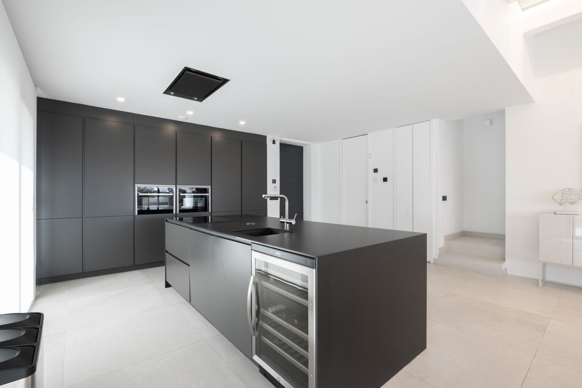 Huis te koop in Estepona | 4 slaapkamers H5510149