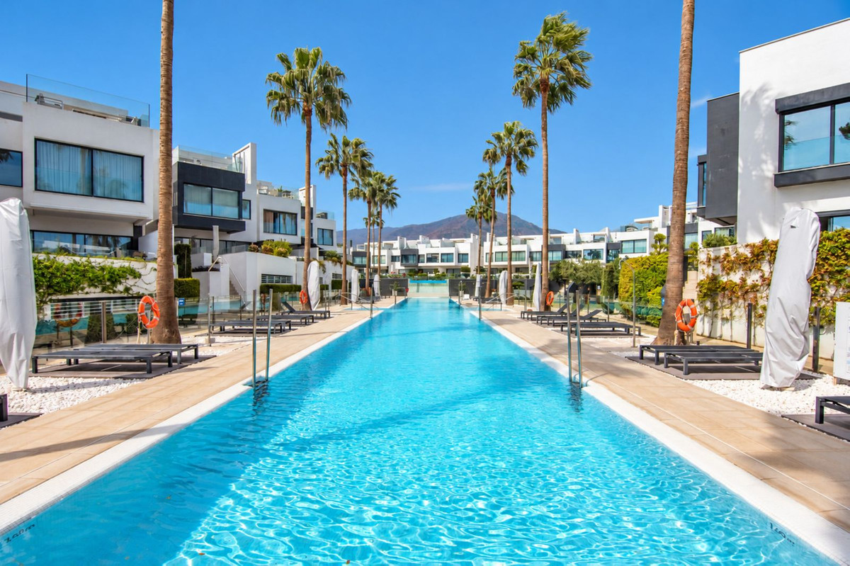 Huis te koop in Estepona | 4 slaapkamers H5510149