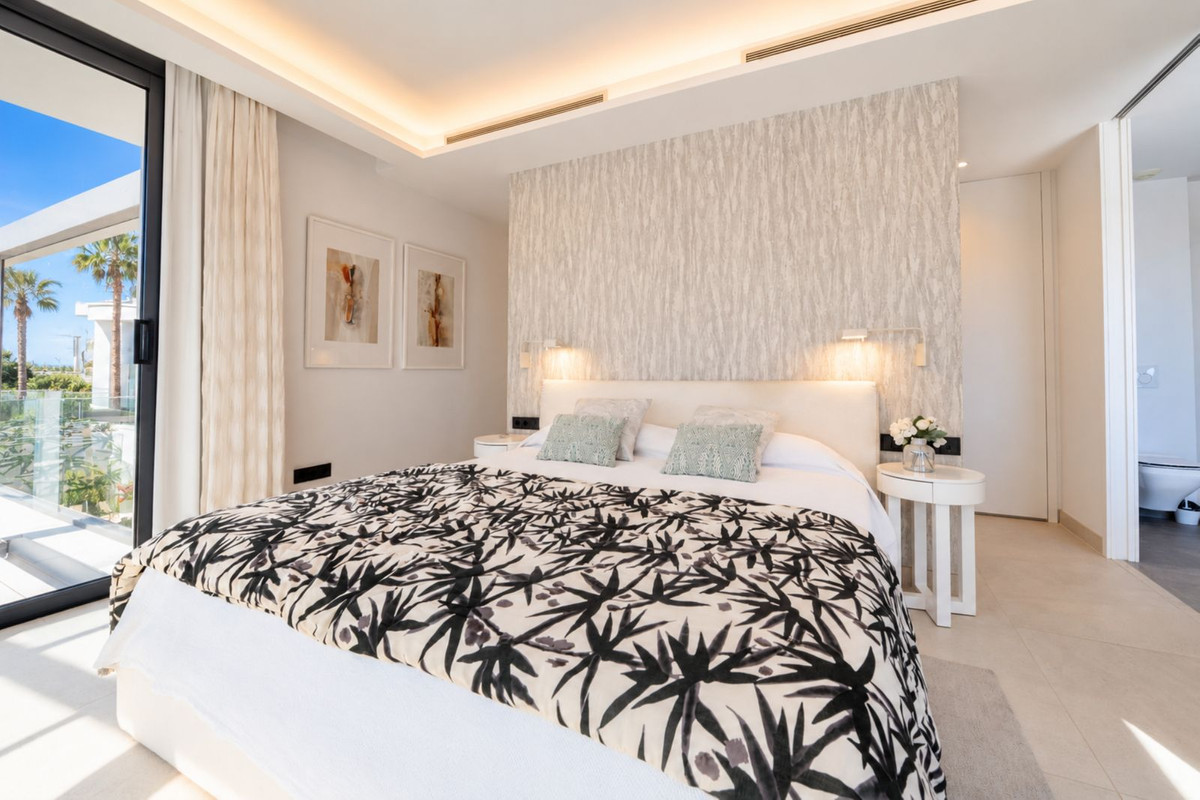 Huis te koop in Estepona | 4 slaapkamers H5510149