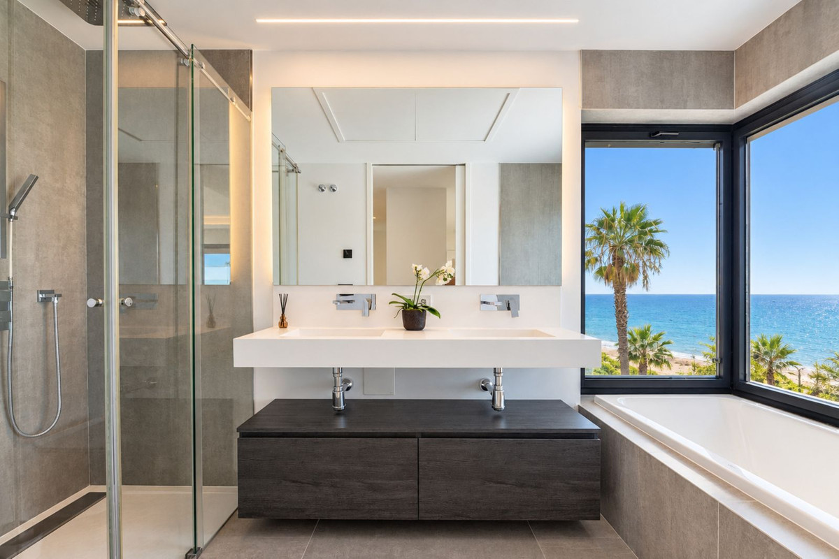 Huis te koop in Estepona | 4 slaapkamers H5510149
