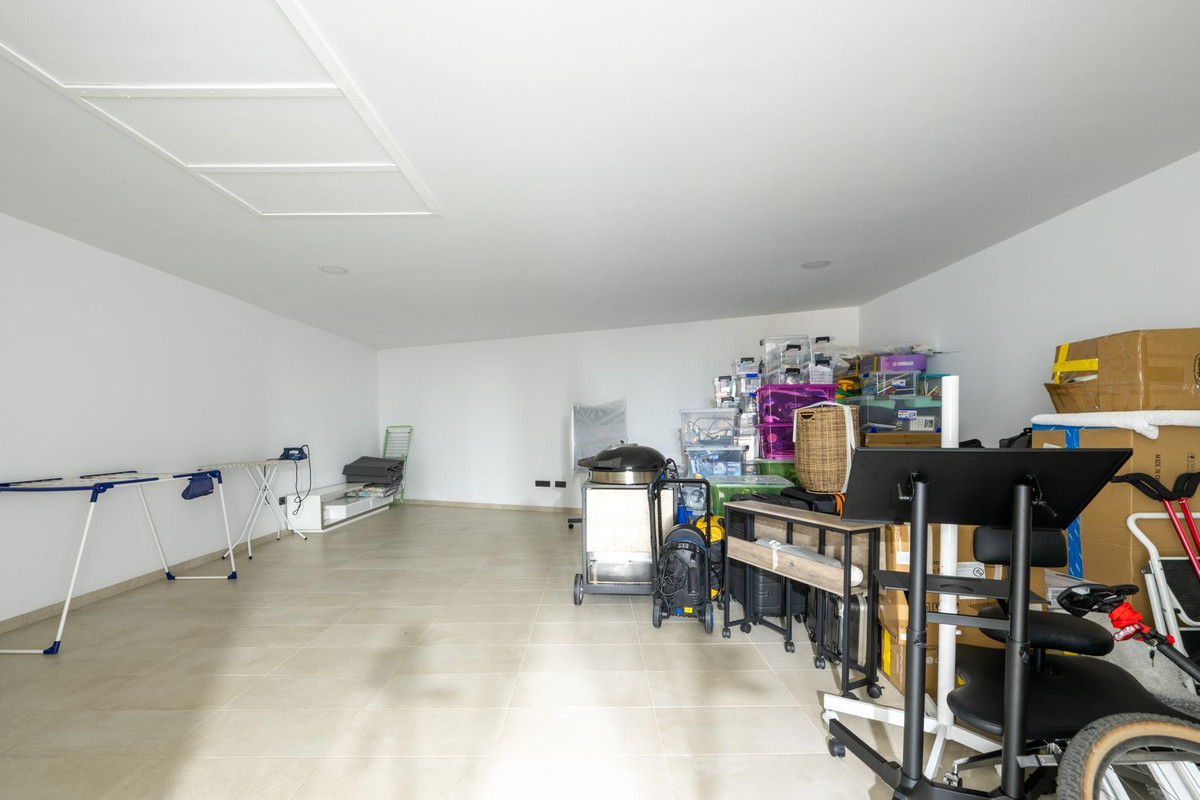 Huis te koop in Estepona | 4 slaapkamers H5510149