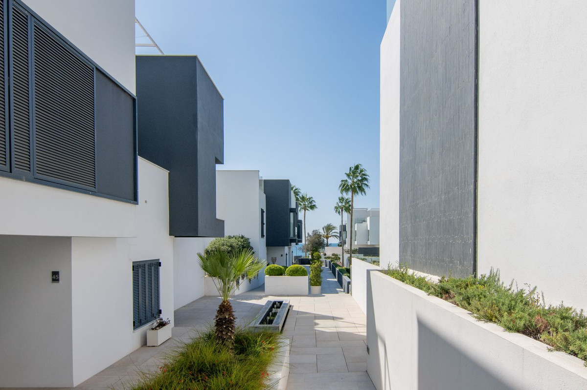 Huis te koop in Estepona | 4 slaapkamers H5510149