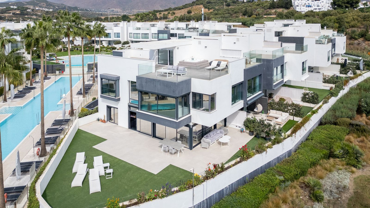 Huis te koop in Estepona | 4 slaapkamers H5510149