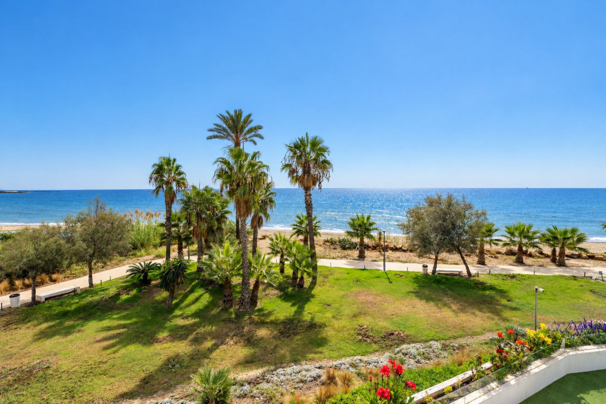 Huis te koop in Estepona | 4 slaapkamers H5510149