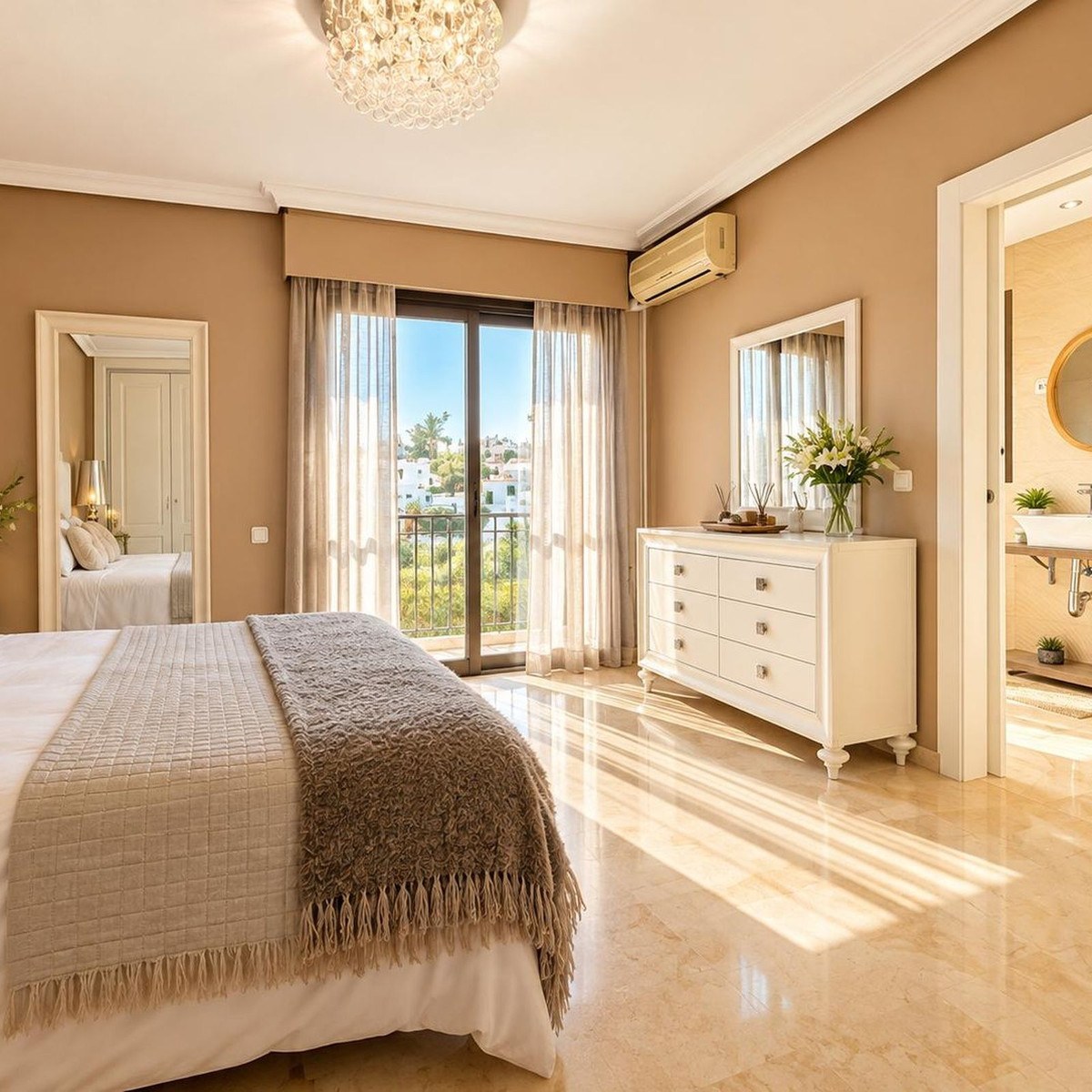 Huis te koop in Estepona | 4 slaapkamers H5512450