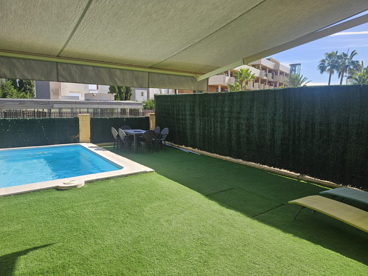 Huis te koop in Estepona | 3 slaapkamers H5512645