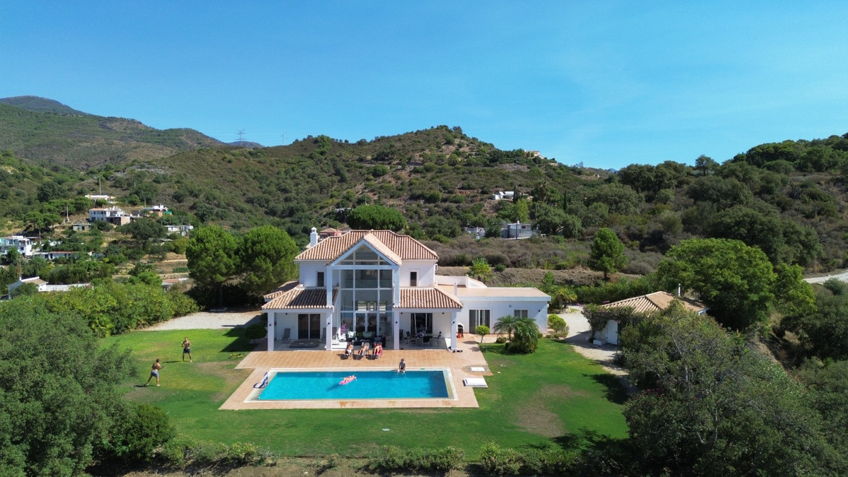 Huis te koop in Estepona | 4 slaapkamers H5512690