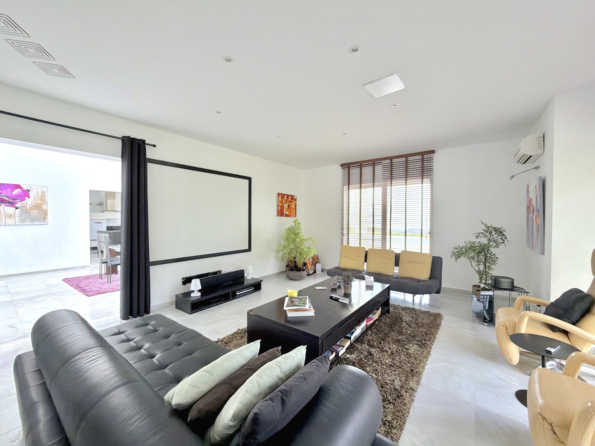 Huis te koop in Estepona | 4 slaapkamers H5512690