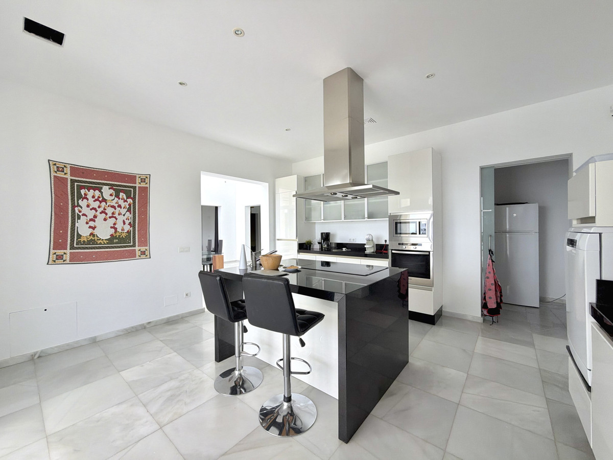 Huis te koop in Estepona | 4 slaapkamers H5512690
