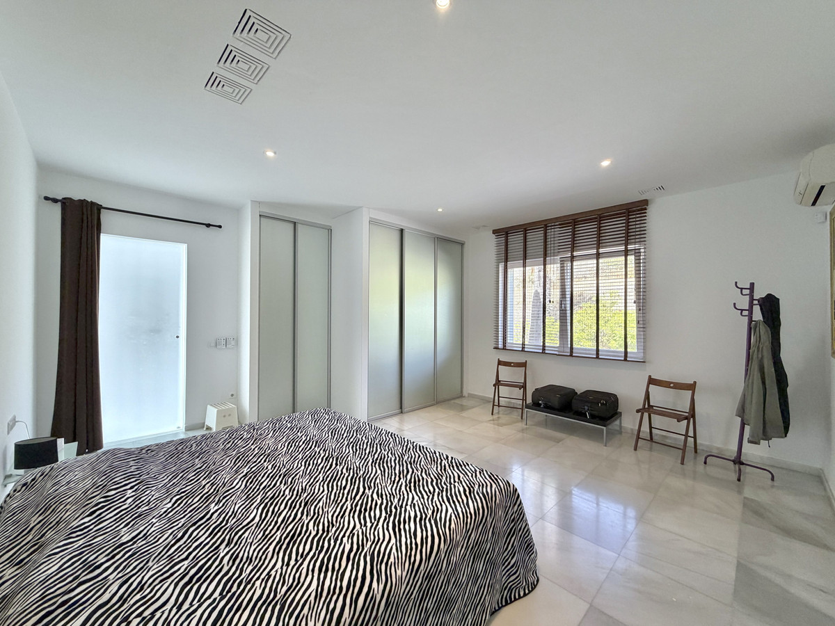 Huis te koop in Estepona | 4 slaapkamers H5512690
