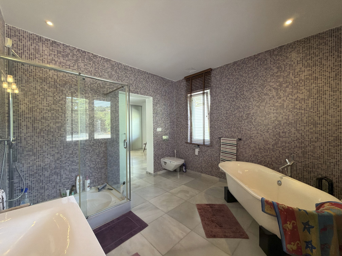 Huis te koop in Estepona | 4 slaapkamers H5512690