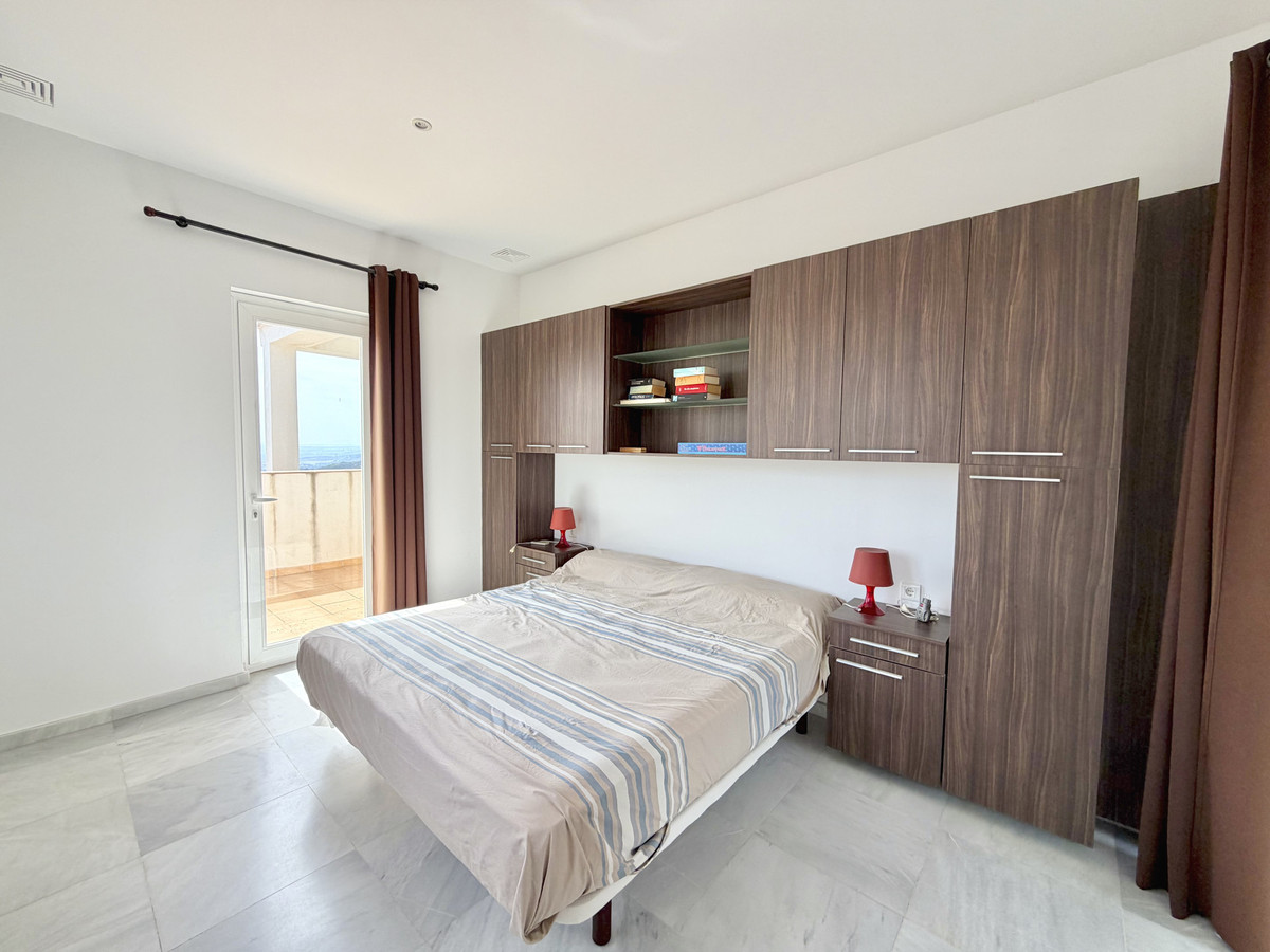Huis te koop in Estepona | 4 slaapkamers H5512690