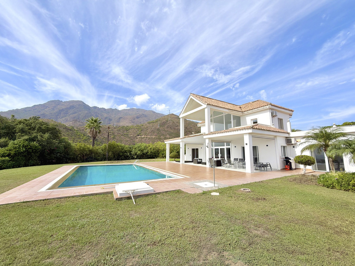 Huis te koop in Estepona | 4 slaapkamers H5512690