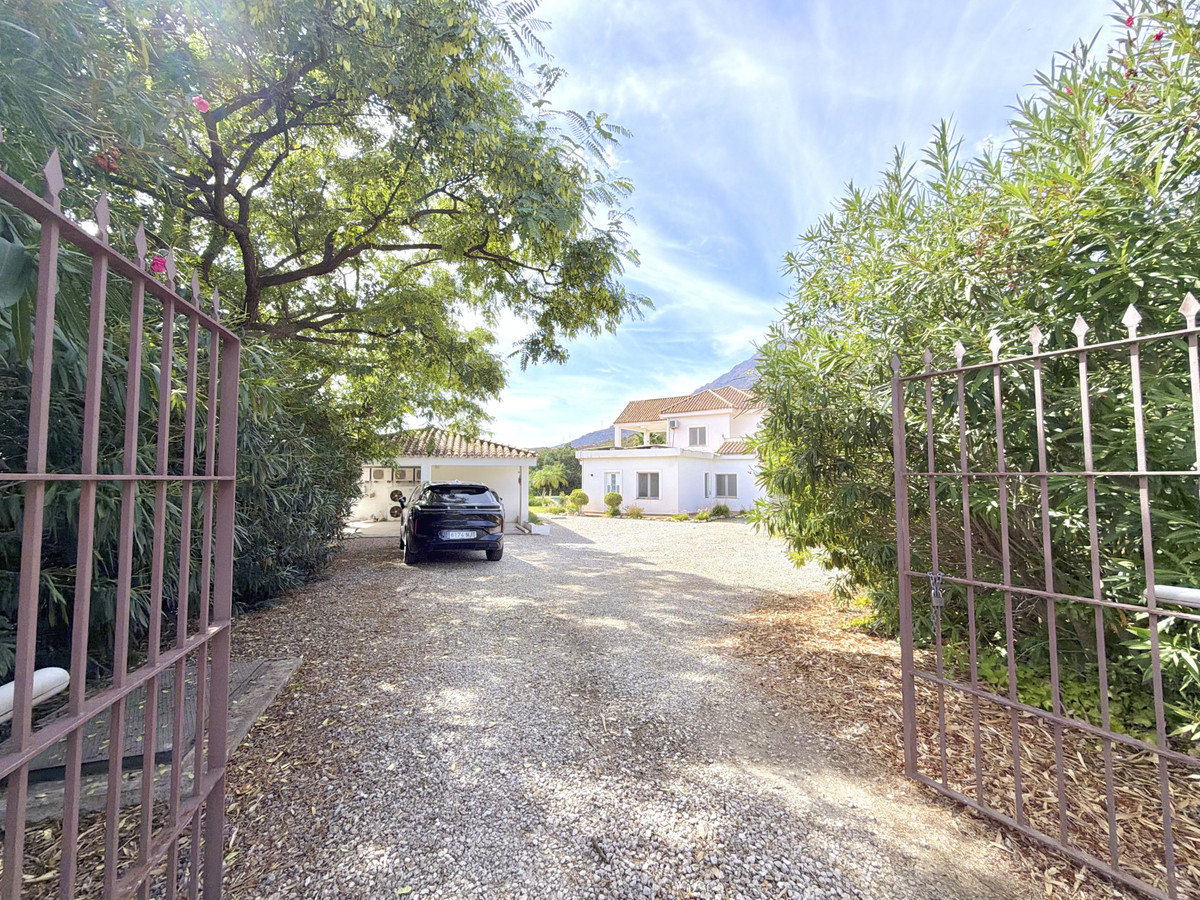 Huis te koop in Estepona | 4 slaapkamers H5512690