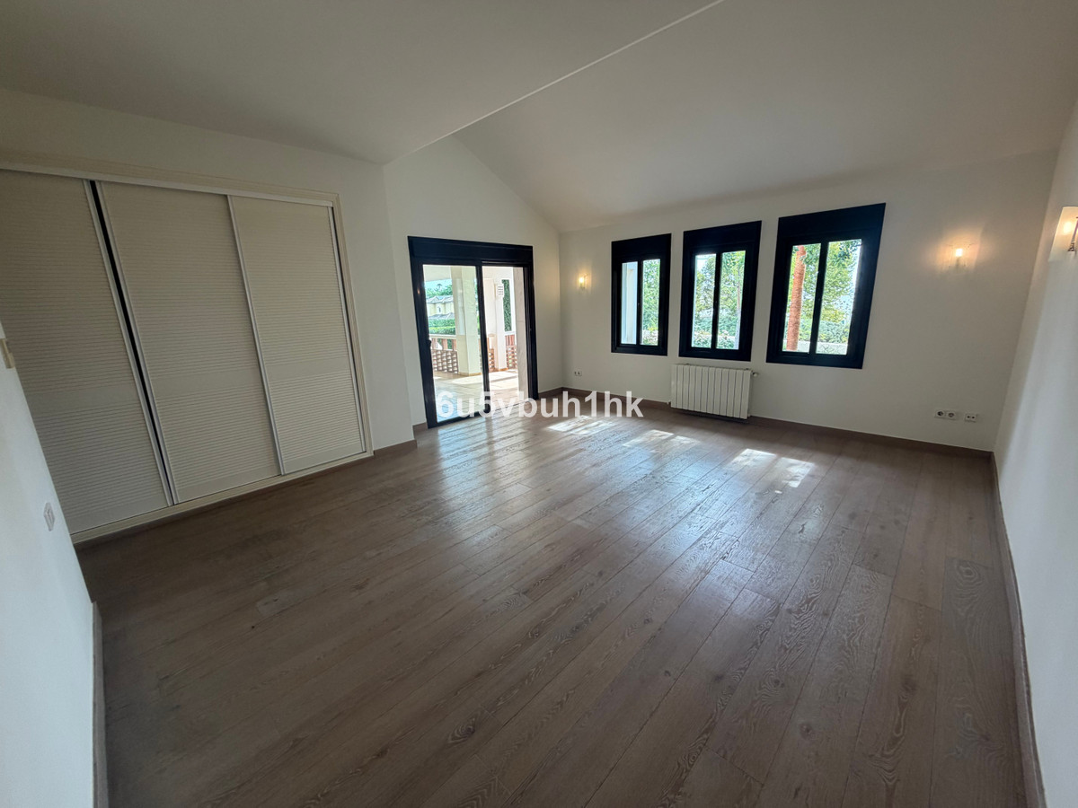 Huis te koop in Estepona | 7 slaapkamers H5516578