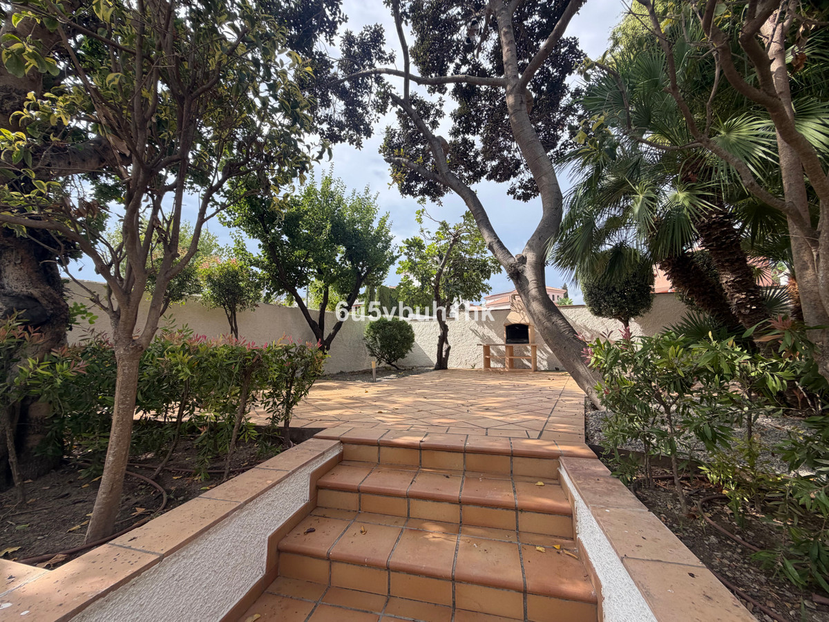 Huis te koop in Estepona | 7 slaapkamers H5516578