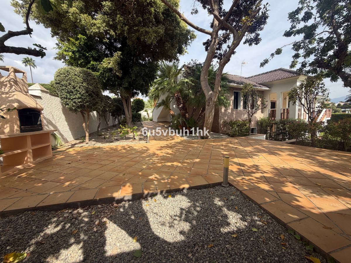 Huis te koop in Estepona | 7 slaapkamers H5516578