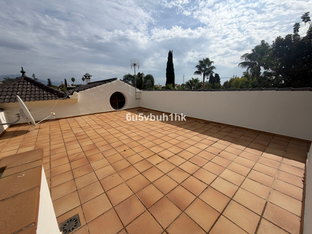 Huis te koop in Estepona | 7 slaapkamers H5516578