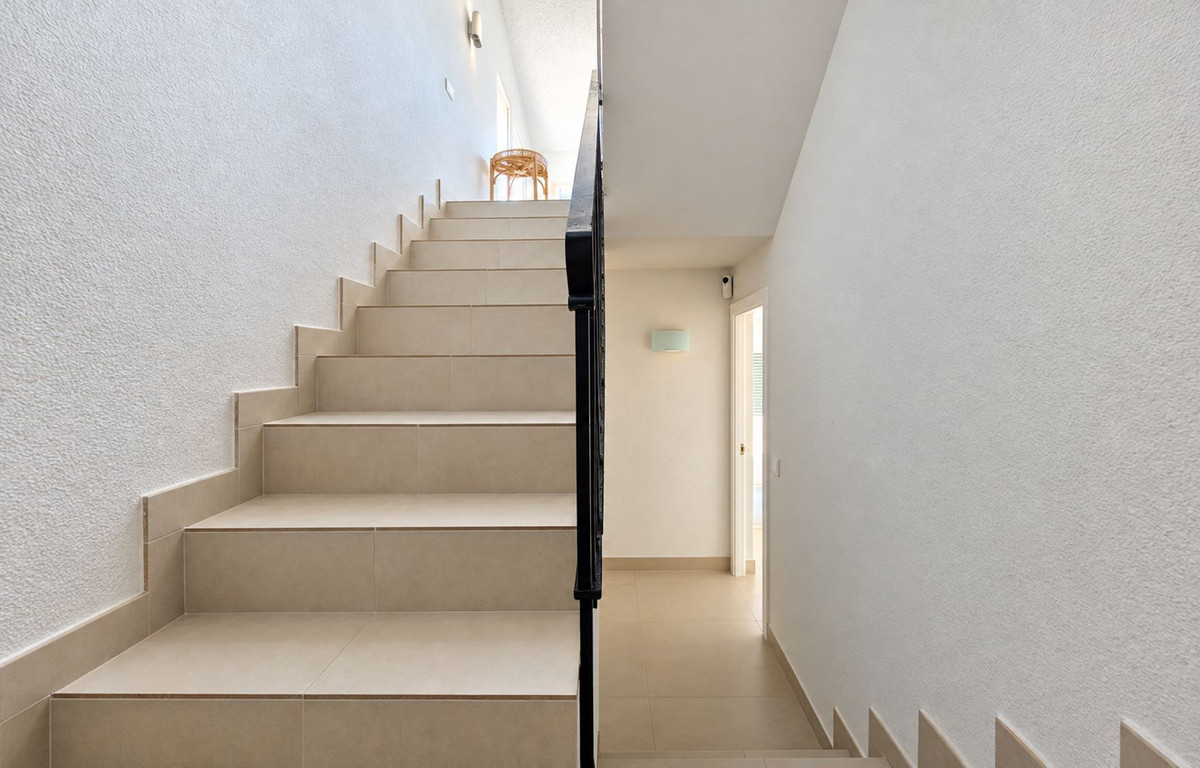 Huis te koop in Estepona | 5 slaapkamers H5517439