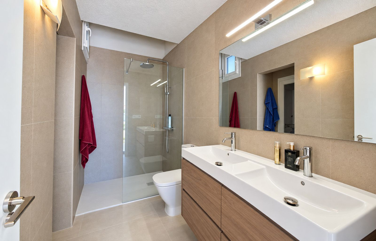 Huis te koop in Estepona | 5 slaapkamers H5517439